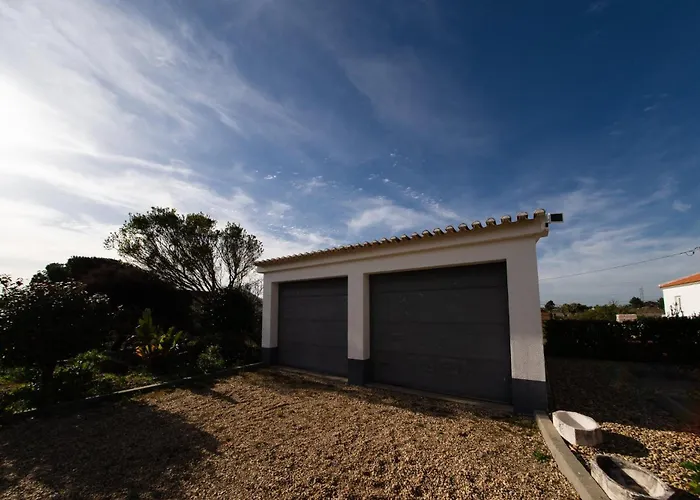 Villa Cajados Grande Setubal Charming Sleeps 12 Private Pool Spacious Garden